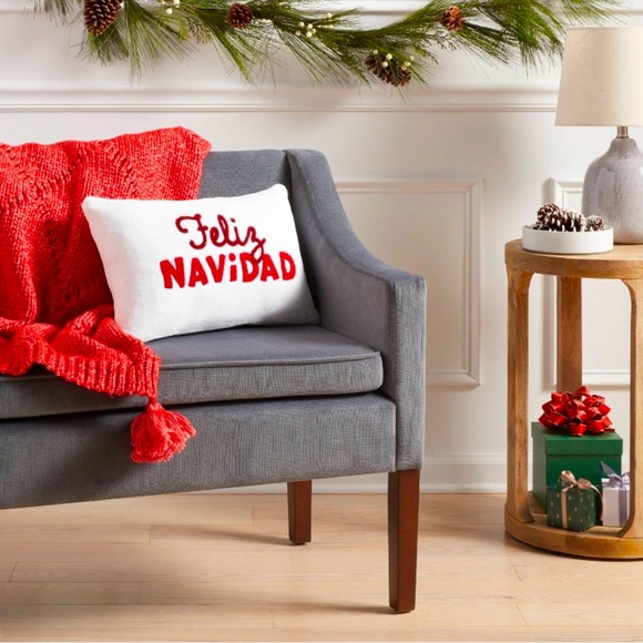 Christmas Pillows White Soft Merry Christmas Accent - Picture 2 of 3